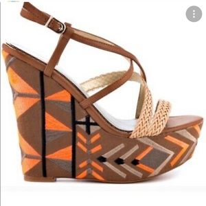 NEW Circus by Same Edelman Size 8 Capri Sandals